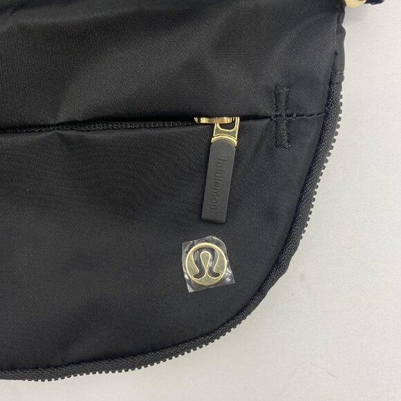 Lululemon - All Night Festival Bag - Micro 2L - Black/Gold - Picture 7 of 8